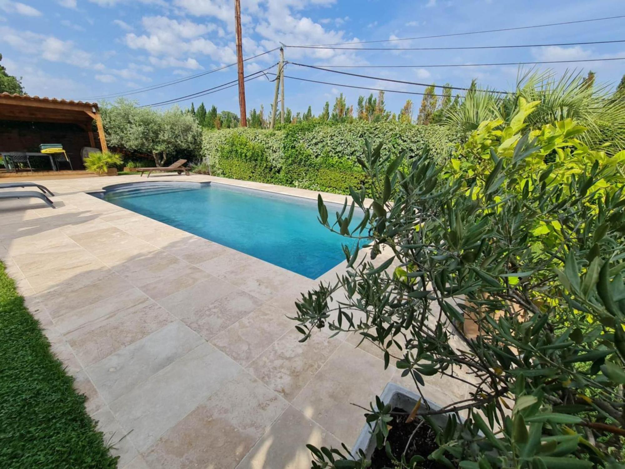 Maison Villa Pierrevert Экстерьер фото