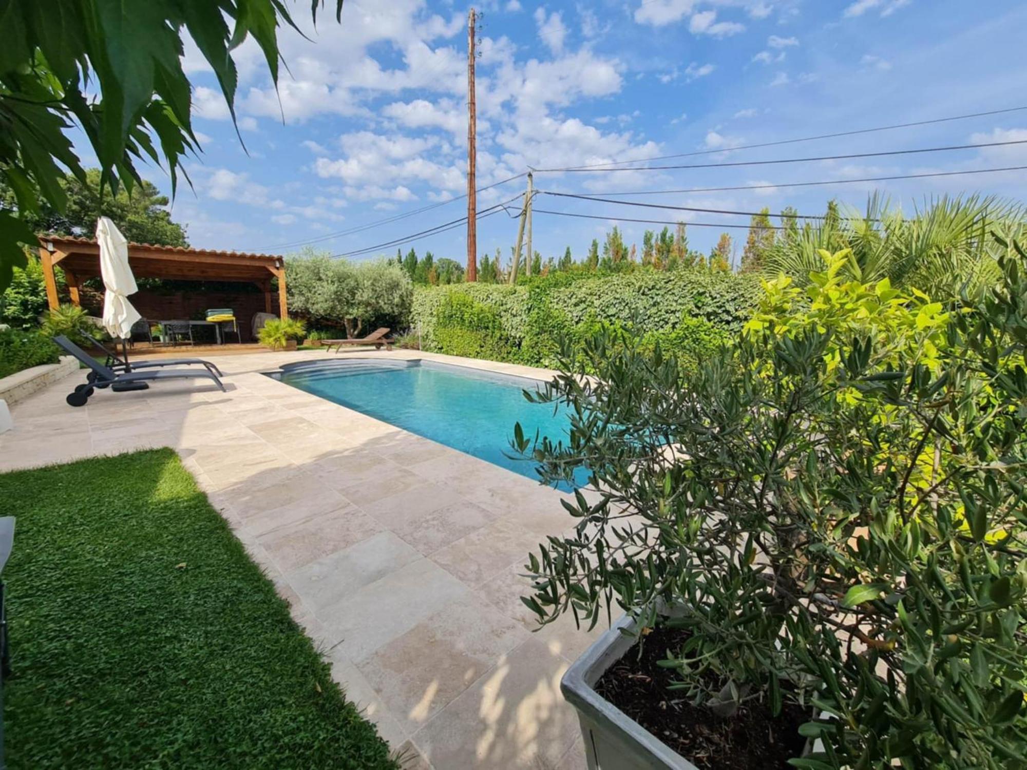 Maison Villa Pierrevert Экстерьер фото